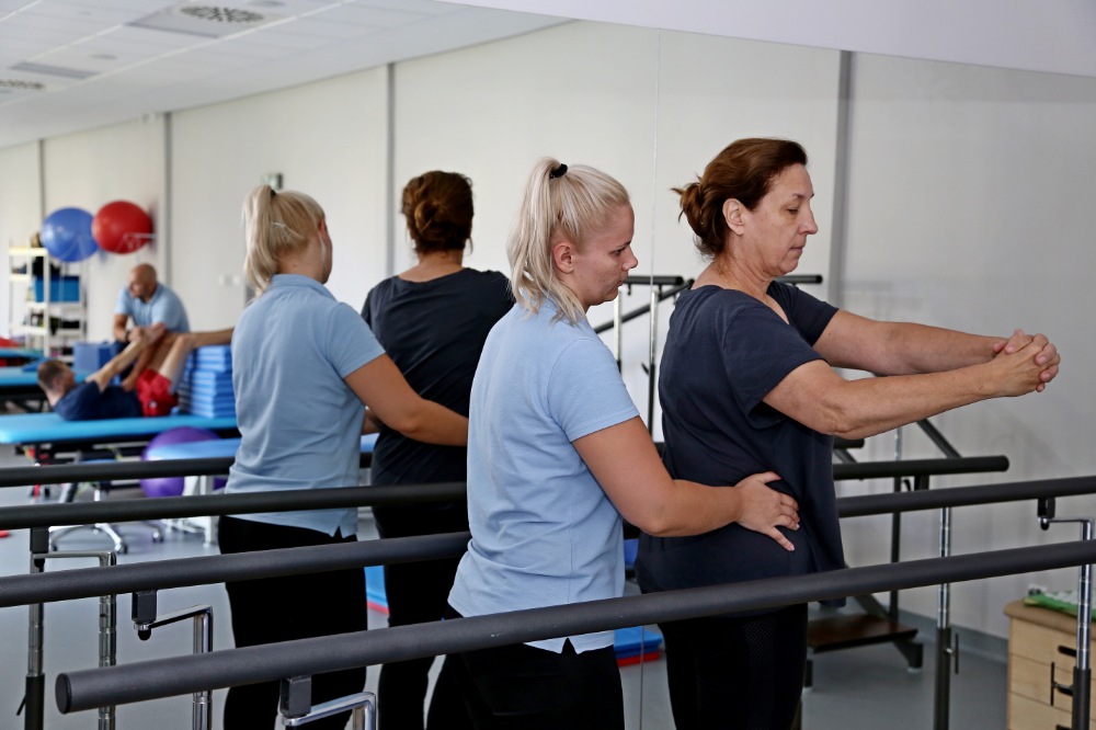 Rehabilitacja z fizjoterapeutą (3) Rehabilitacja z fizjoterapeutą